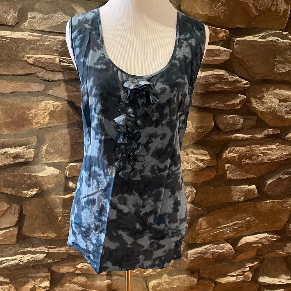 Halogen sheer tank top with cute neck ruffle, size X-Large - Picture 3 of 3